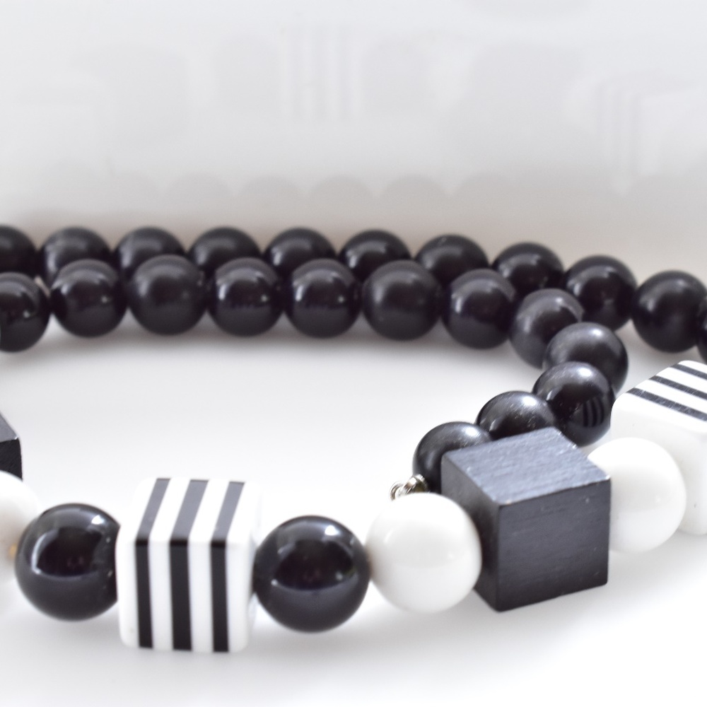 Black and White Retro Mid Century Vintage Necklace